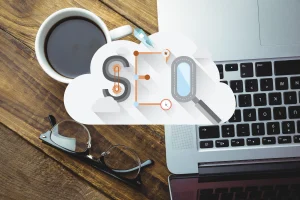 Gambar leptop dengan tulisan SEO - Mentor Juara